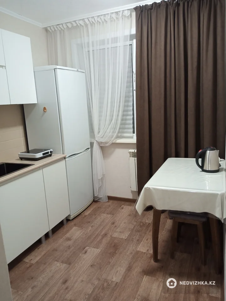 1-комнатная квартира, этаж 2 из 5, 30 м², Посуточно, фотография 4