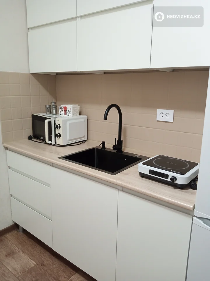 1-комнатная квартира, этаж 2 из 5, 30 м², Посуточно, фотография 3