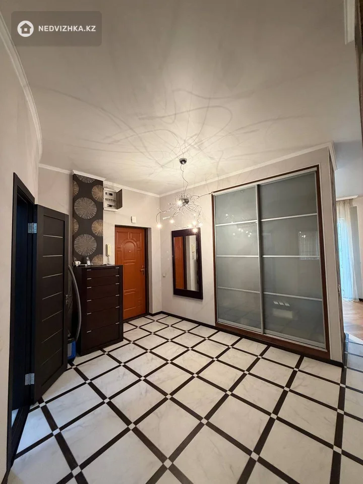 3-комнатная квартира, этаж 7 из 9, 101 м², фотография 3