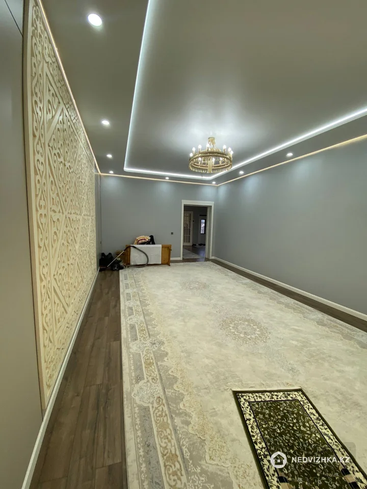 7-комнатный дом, 6 соток, 210 м², фотография 2