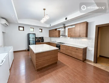 7-бөлмелі үй, 20 соттық, 800 м², 7-нобай
