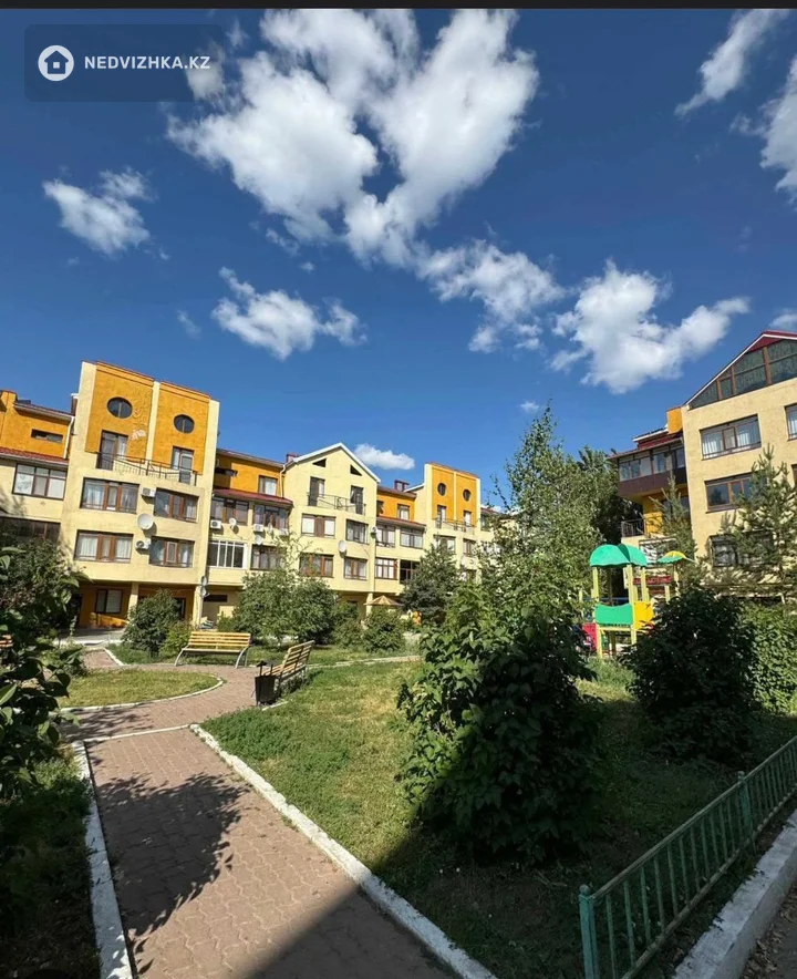 2-комнатная квартира, этаж 1 из 4, 53 м²