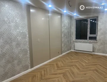 2-комнатная квартира, этаж 14 из 14, 60 м², миниатюра 9