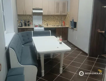 3-комнатная часть дома, 3 соток, 200 м², На длительный срок, миниатюра 2