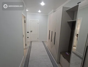 1-комнатная квартира, этаж 7 из 12, 47 м², На длительный срок, миниатюра 1