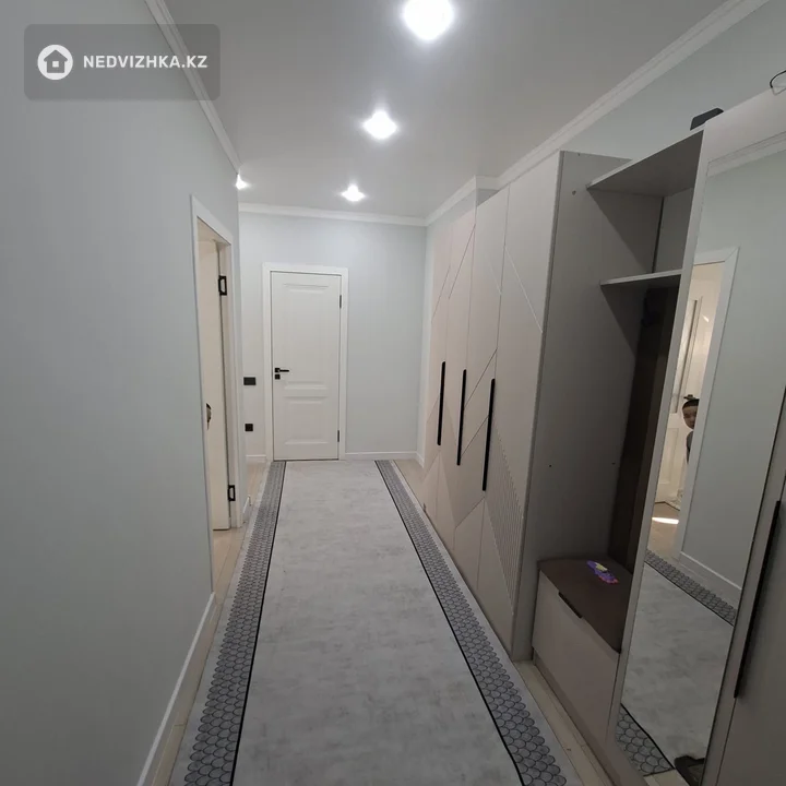 1-комнатная квартира, этаж 7 из 12, 47 м², На длительный срок