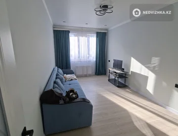 1-комнатная квартира, этаж 7 из 12, 47 м², На длительный срок, миниатюра 2