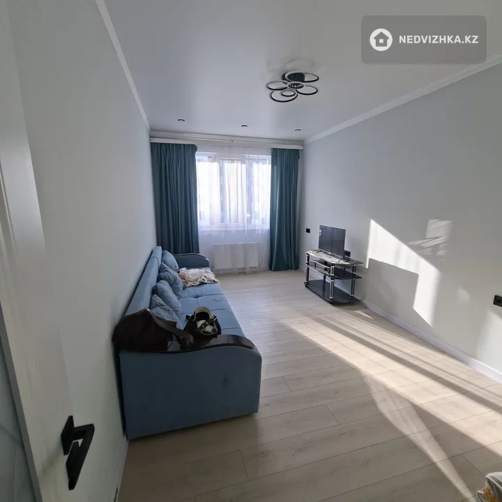 1-комнатная квартира, этаж 7 из 12, 47 м², На длительный срок, фотография 2