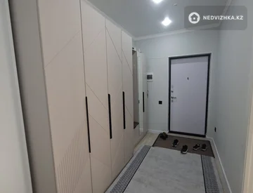 1-комнатная квартира, этаж 7 из 12, 47 м², На длительный срок, миниатюра 5