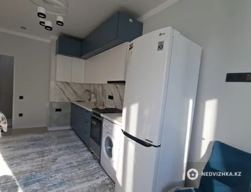 1-комнатная квартира, этаж 7 из 12, 47 м², На длительный срок, миниатюра 7