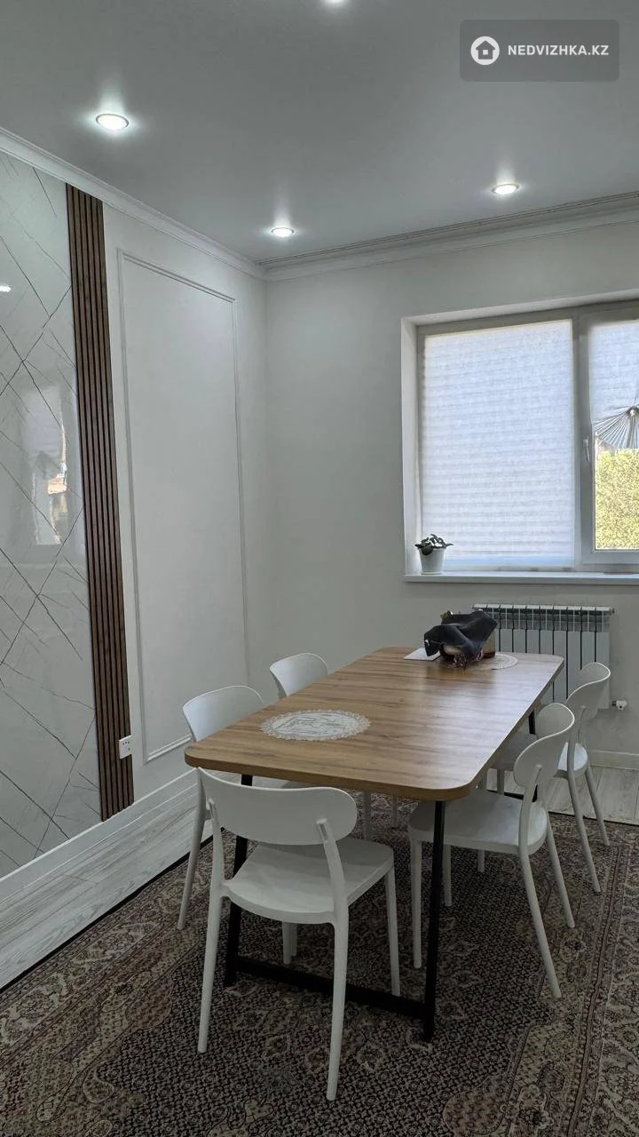 2-комнатная квартира, этаж 1 из 7, 82 м², фотография 2