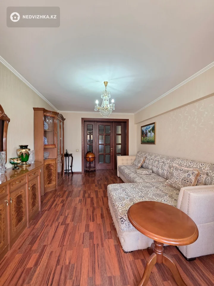 3-комнатная квартира, этаж 8 из 9, 104 м², фотография 4