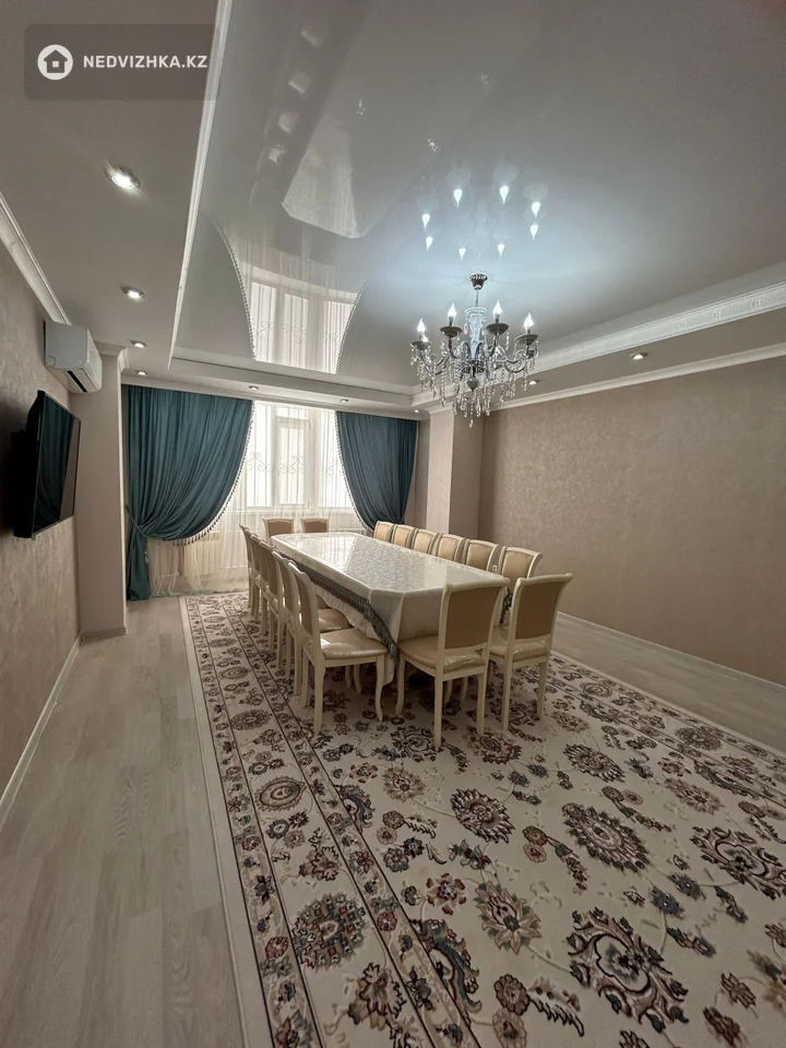 3-комнатная квартира, этаж 2 из 9, 109 м², фотография 3