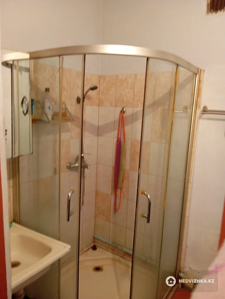 4-комнатная часть дома, 10 соток, 92 м²