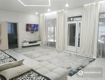 4-комнатный дом, 9 соток, 200 м², миниатюра 2