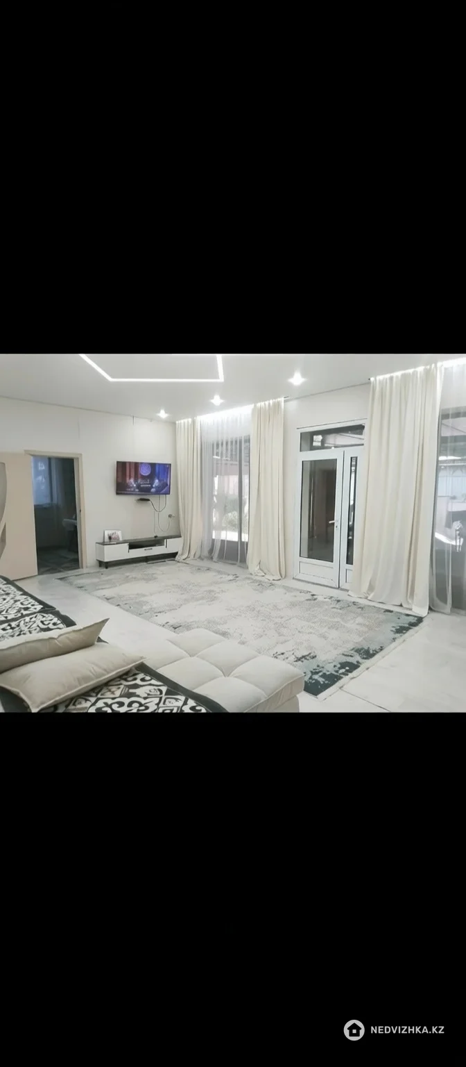 4-комнатный дом, 9 соток, 200 м², фотография 2