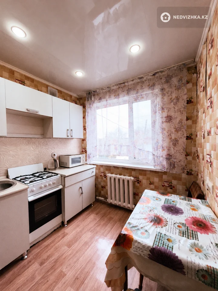 3-комнатная квартира, этаж 2 из 2, 59 м², фотография 5