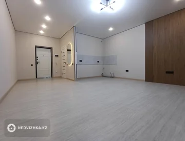 1-комнатная квартира, этаж 2 из 5, 37 м², миниатюра 2