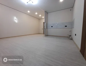 1-комнатная квартира, этаж 2 из 5, 37 м², миниатюра 5