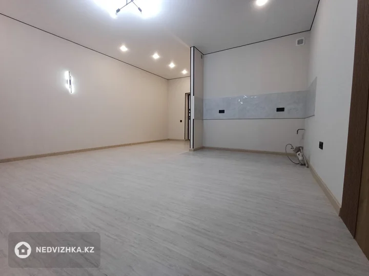 1-комнатная квартира, этаж 2 из 5, 37 м², фотография 5