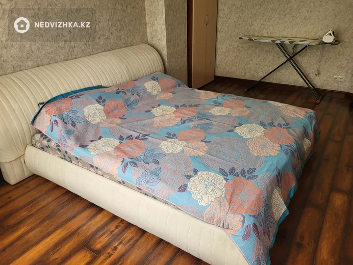 3-комнатная квартира, этаж 3 из 16, 89 м², На длительный срок, фотография 4