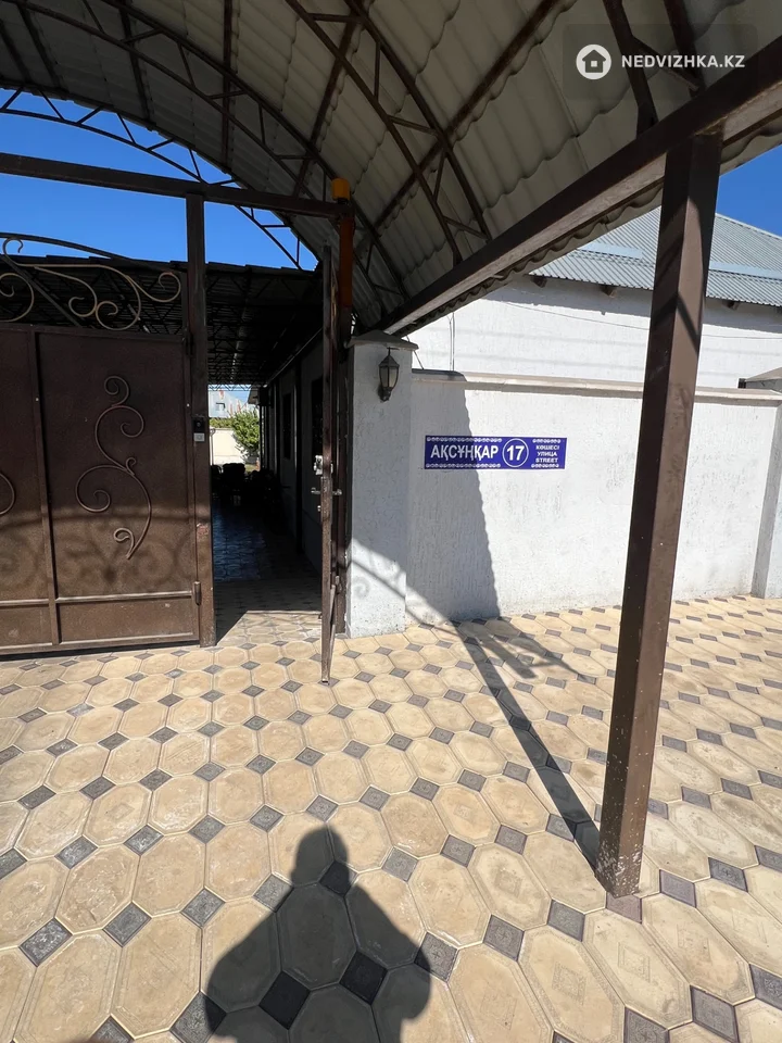 4-комнатный дом, 8 соток, 215 м², фотография 3