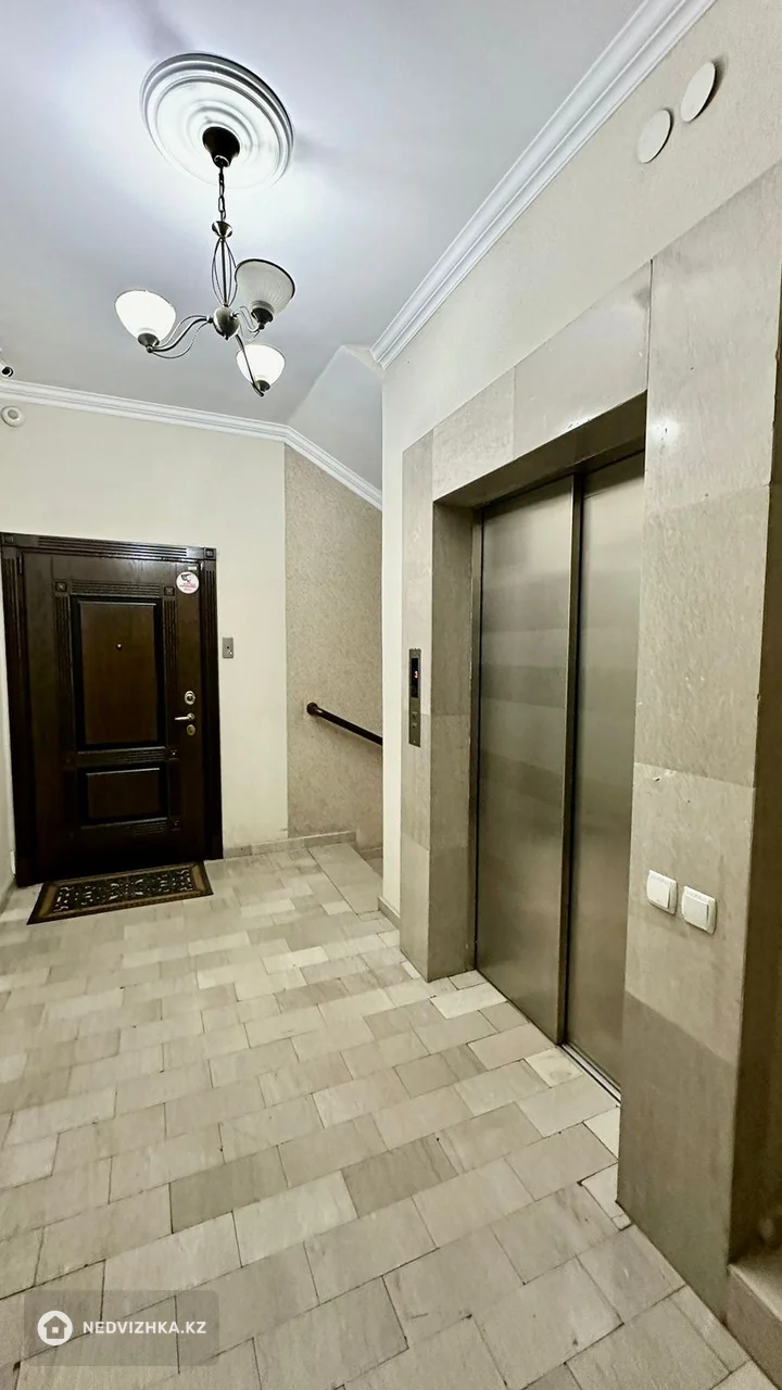 4-комнатная квартира, этаж 3 из 7, 156 м², фотография 2
