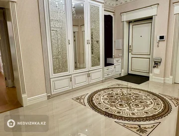 4-комнатная квартира, этаж 3 из 7, 156 м², миниатюра 3