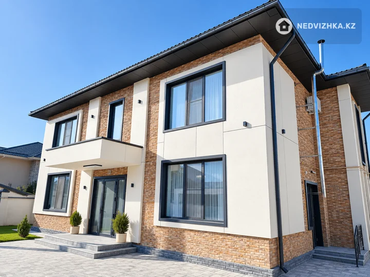 6-комнатный дом, 12 соток, 380 м², фотография 2