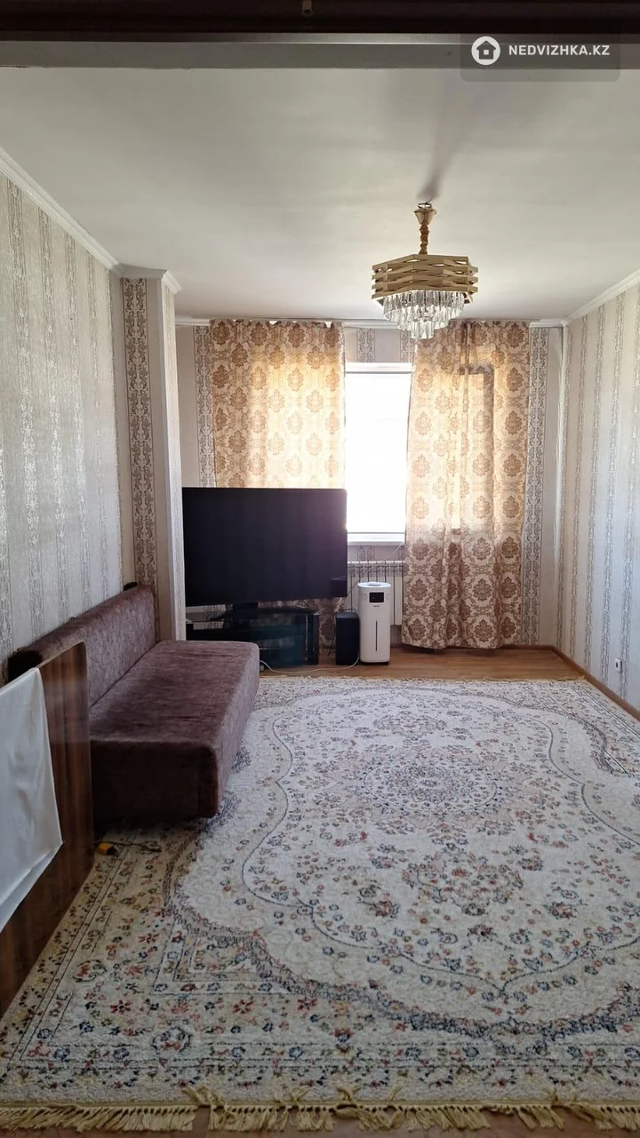 3-комнатная квартира, этаж 5 из 5, 74 м², фотография 2