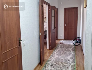 3-комнатная квартира, этаж 5 из 5, 74 м², миниатюра 1