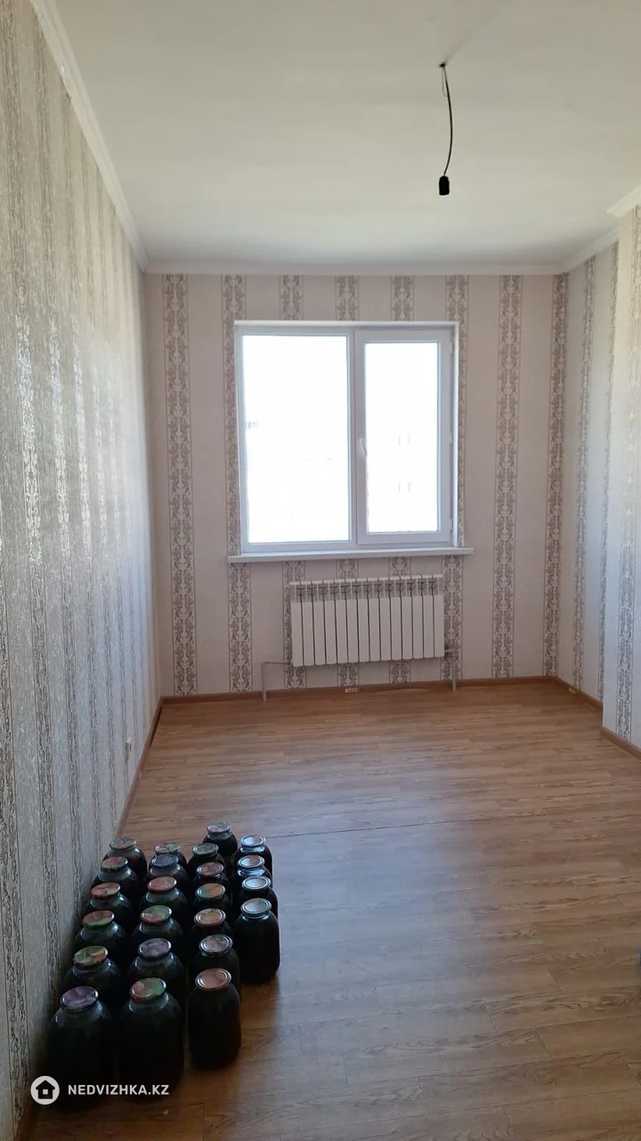 3-комнатная квартира, этаж 5 из 5, 74 м², фотография 3