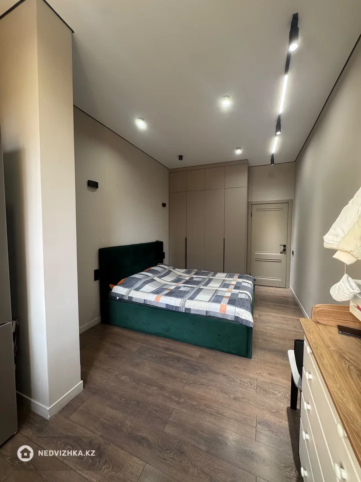 2-комнатная квартира, этаж 2 из 9, 43 м², фотография 2