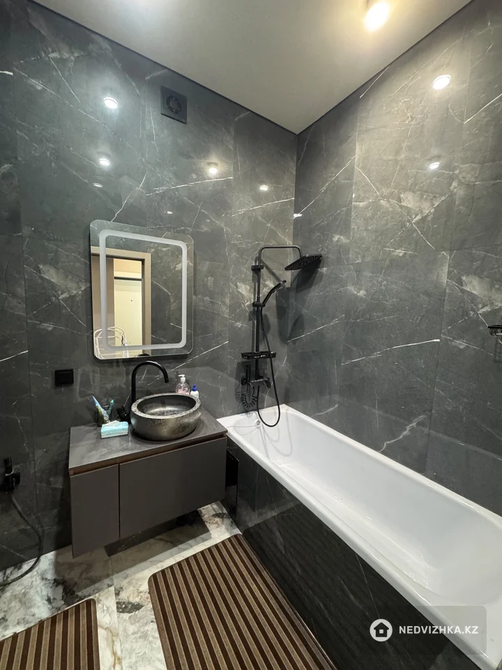2-комнатная квартира, этаж 2 из 9, 43 м², фотография 3