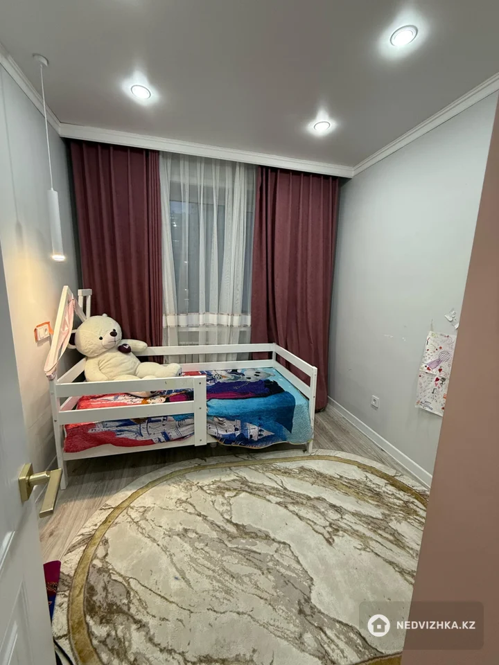 4-комнатная квартира, этаж 3 из 10, 83 м², фотография 5