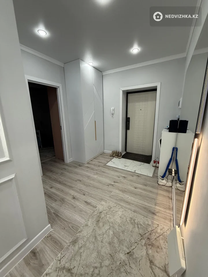 4-комнатная квартира, этаж 3 из 10, 83 м², фотография 3