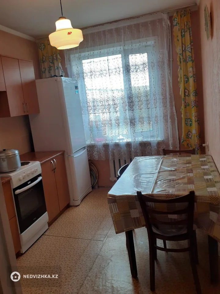 3-комнатная квартира, этаж 4 из 9, 68 м², фотография 2