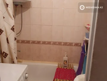 3-комнатная квартира, этаж 4 из 9, 68 м², миниатюра 4