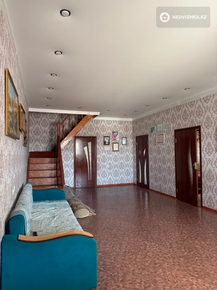 7-комнатный дом, 14 соток, 200 м², фотография 2
