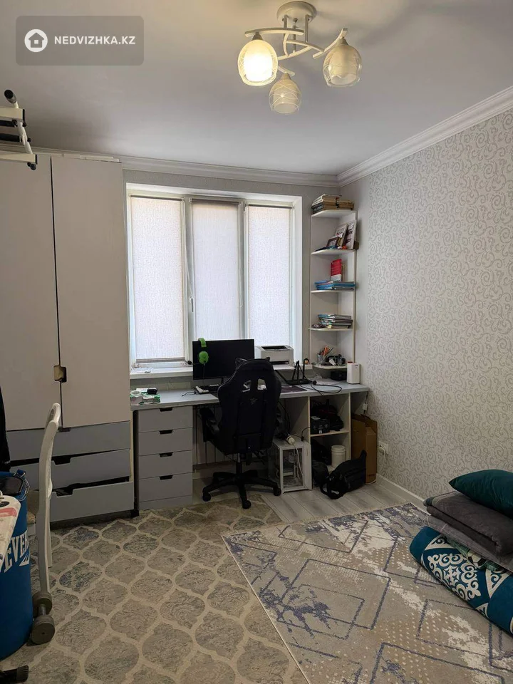 3-комнатная квартира, этаж 6 из 7, 82 м², фотография 2