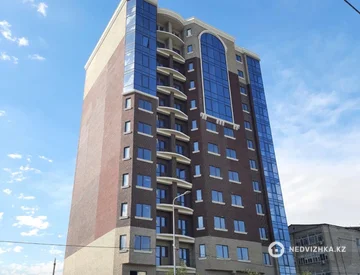 4-комнатная квартира, этаж 10 из 12, 113 м², миниатюра 1