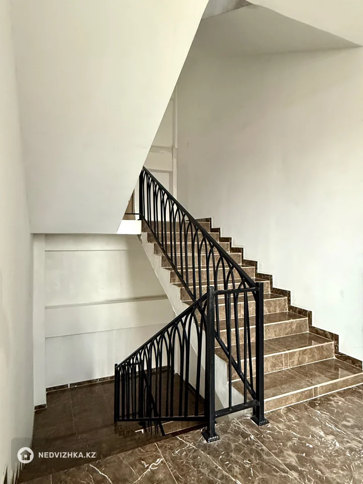 4-комнатная квартира, этаж 10 из 12, 113 м², фотография 4