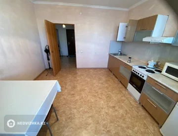 1-комнатная квартира, этаж 9 из 12, 53 м², миниатюра 1