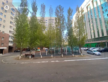 1-комнатная квартира, этаж 9 из 12, 53 м², миниатюра 2
