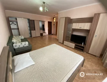 1-комнатная квартира, этаж 9 из 12, 53 м², миниатюра 7