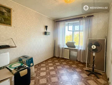 3-комнатная квартира, этаж 5 из 10, 63 м², миниатюра 2