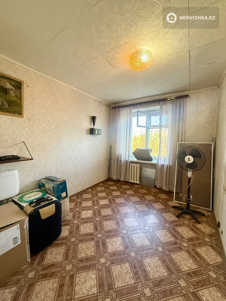 3-комнатная квартира, этаж 5 из 10, 63 м², фотография 2