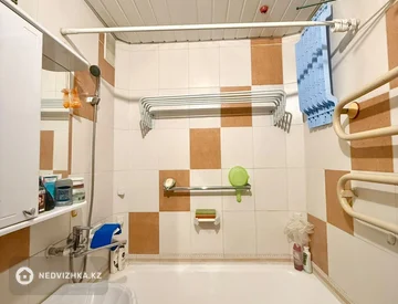 3-комнатная квартира, этаж 5 из 10, 63 м², миниатюра 10