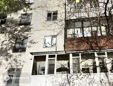 2-комнатная квартира, этаж 4 из 6, 50 м², миниатюра 1