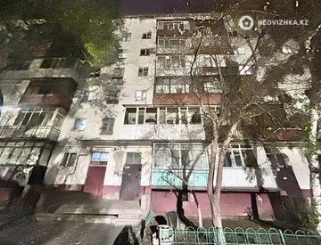 2-комнатная квартира, этаж 4 из 6, 50 м², миниатюра 3